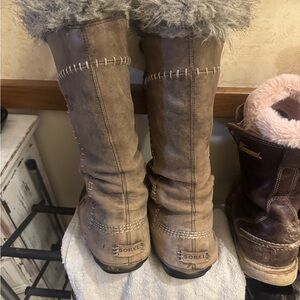 Sorel Women's Brown Winter Boots with Fur Trim